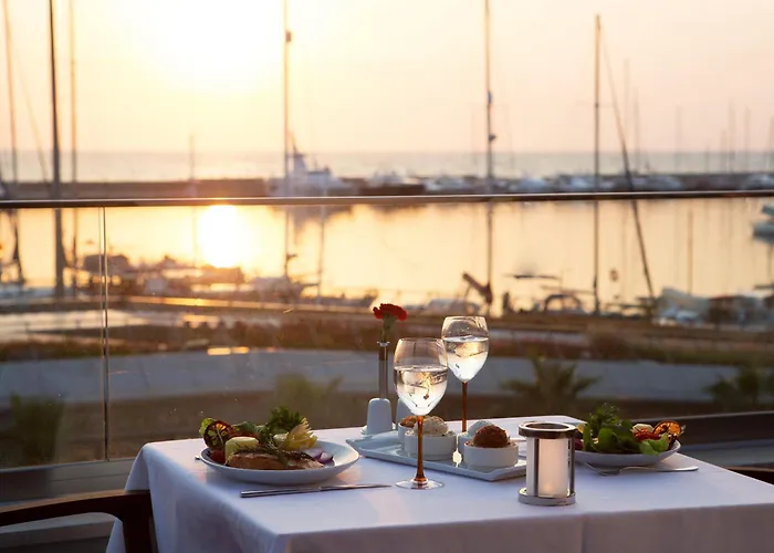 Paloma Marina Suites - Adult Only